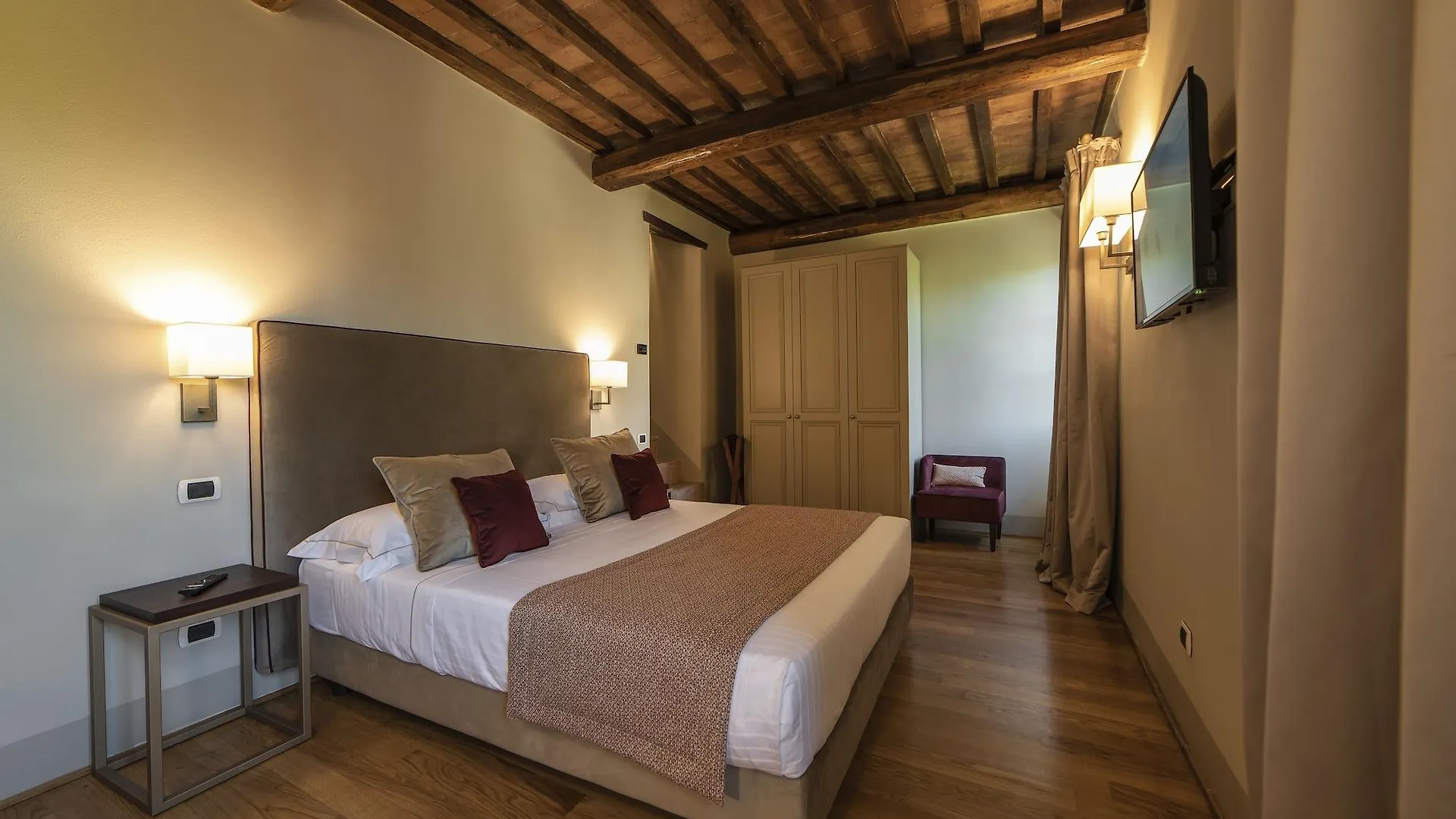 Relais Della Rovere Colle Val D'Elsa 4*,